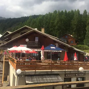 La Bagatelle Hotel